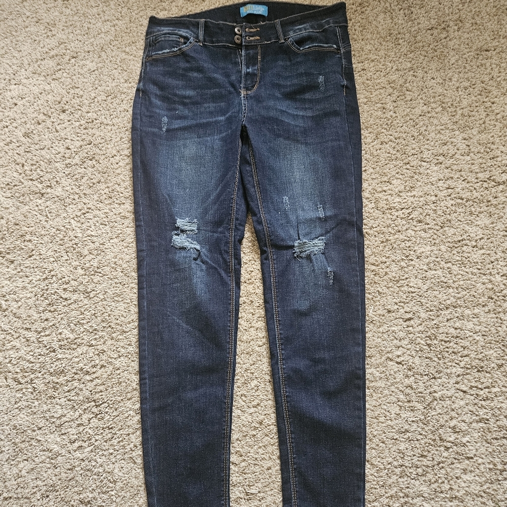 Wax jeans juniors booty lift size 13 Skinny distressed dark blue stretch